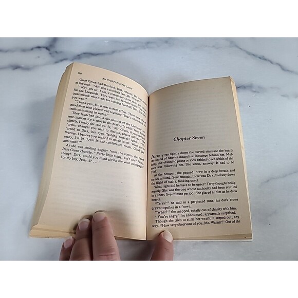 An Independent Lady By Roslyn Macdonald - Picture 7 of 10